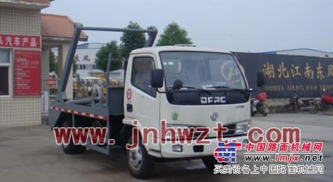 供应东风金霸摆臂式垃圾车，垃圾车厂家价格