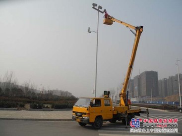 郑州哪里租赁高空作业车，郑州哪里租赁路灯维修车