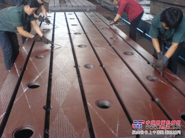 供应志磊机械镗床工作台--品质好，精度高。