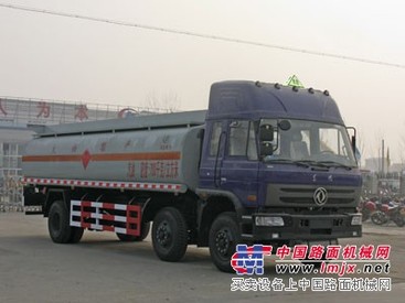 供应25吨大型东风小三轴油车 质优价廉