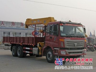 洒水随车起重运输车厂家直销，3吨园林绿化用随车吊