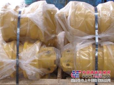 供应山推TY160/220/320支重轮，拖轮