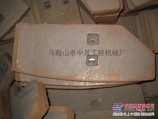 供应南方路机搅拌机搅拌叶，搅拌臂，衬板