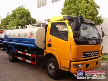 太原哪里卖洒水车 求购一辆洒水车13872886602