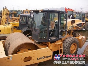 出售徐工XS182J单缸轮震动压路机，二手徐工18吨压路机
