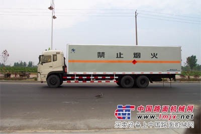 爆破器材运输车批发量大从优/湖北程力防爆车欢迎新老客户选购