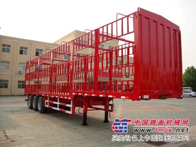 供应畜生运输半挂车 畜生运输半挂车生产厂家