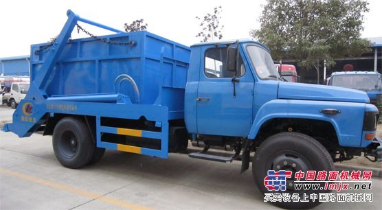 供應安徽銅陵 8噸 東風140擺臂式垃圾車 報價多少？