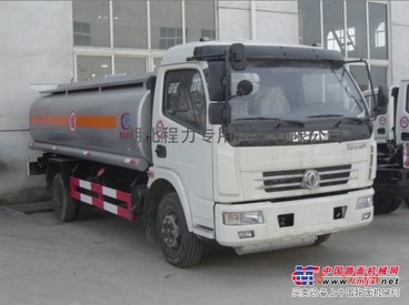 湖北程力供应内江东风多利卡油罐车