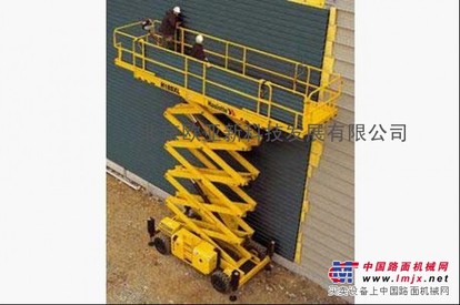 供应柴油驱动剪刀式高空作业平台  