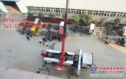厂家直销-30吨重汽前四后八国四360度全旋转清障车