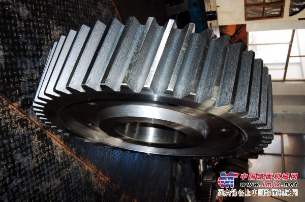 供應45°磨製減速機斜齒輪 專業精密機械斜齒輪加工