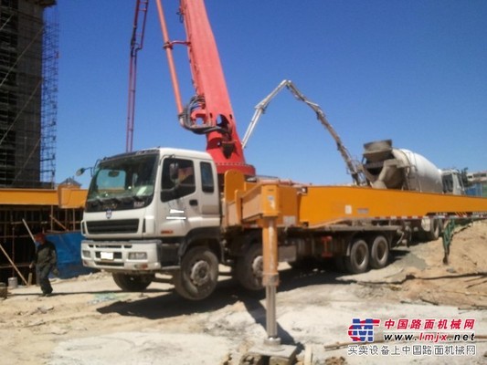 2010年50米三一重工泵车