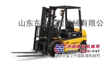 我想买辆龙工叉车，山东区域有专卖店吗？位置在哪？