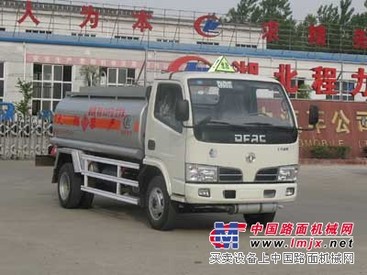 新疆加油车 新疆哪里有加油车 哪里有新疆小型加油车