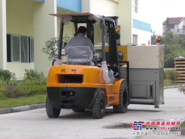 上海叉车出租上海吊车出租搬家搬厂专业价优