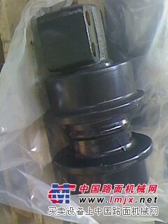 供应住友SH120挖掘机托轮