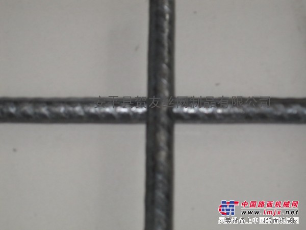 l贺友铁丝网供应热轧带肋钢筋焊接网