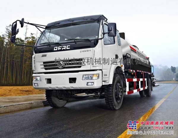 供应6吨全智能沥青洒布车