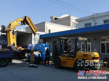 上海浦东区叉车出租、吊车出租机械设备搬运吊装移位