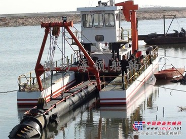 供应排距2000米绞吸式挖泥船