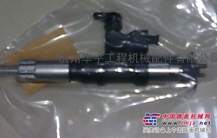 供应神钢挖掘机喷油嘴总成