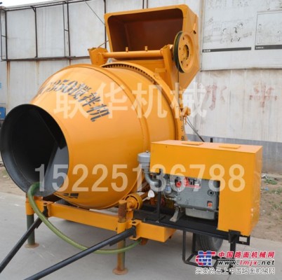 供應瀘州 小型柴油機滾筒式混凝土攪拌機（質量）