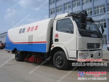 东风多利卡7.5吨道路清扫车价格 东风朝柴120马力发动机