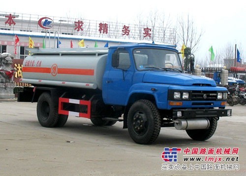 2012東風係列油罐車新價格13886885171廠家直銷