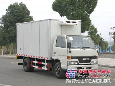 供应小型3.6米货箱冷藏车厂家报价 13872886510