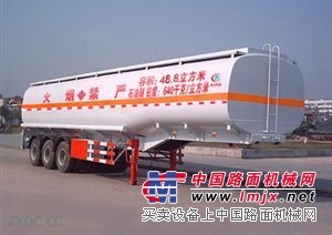 程力威牌CLW9400GRYA型易燃液體罐式運(yùn)輸半掛車(chē)