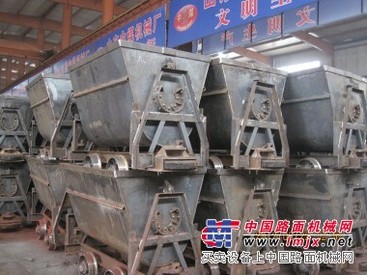 翻斗式矿车,翻斗式矿车厂家直供