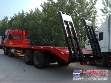 供应中性挖机平板运输车厂家直销价格13886885003