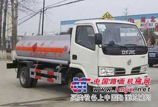 成都哪買東風(fēng)小金霸油罐車 銷售熱線13886883160