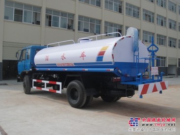 四川洒水车直销处，东风洒水车