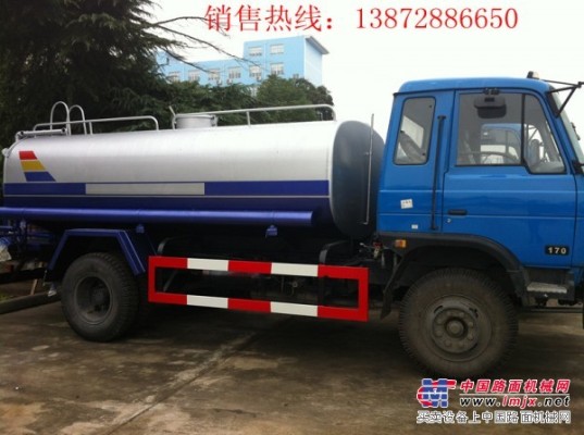 貴州遵義小型灑水車哪裏可以買到,5噸10噸灑水車廠家直銷！