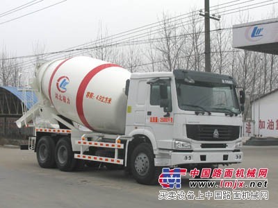 供应程力威牌CLW5250GJBZ3型混凝土搅拌运输车