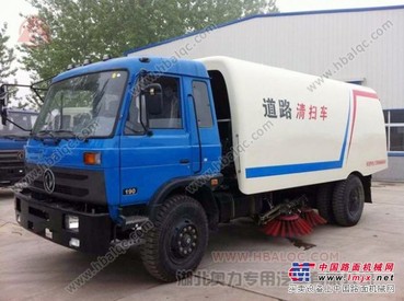 东风大型清扫车价格,东风153大型路车厂家,6立方道路清扫车