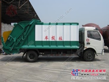 东风多利卡压缩式垃圾车,6立方压缩垃圾车价格,东风垃圾车厂家