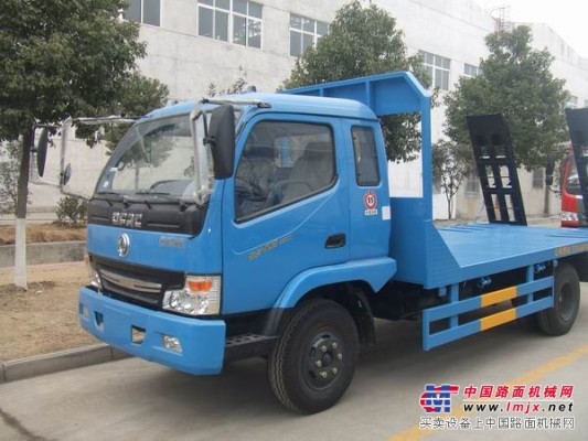 供应东风劲卡平板运输车杭州哪里有小型6吨挖机运输车