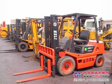 北京二手叉车收购，闲置旧叉车回收品牌不限