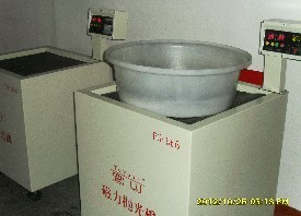 機(jī)械配件磁力拋光機(jī)