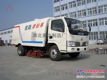 东风福瑞卡 5吨小型扫路车 77.5马力副发动机 价格