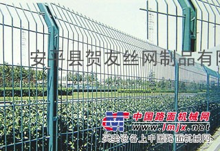 批发供应公路护栏网，隔离栅，山西护栏网，发货及时