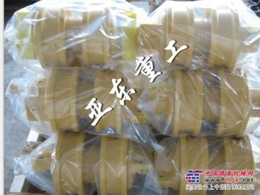 山推配件 SD16支重轮 16Y-40-09000