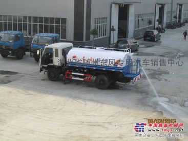 洒水车订购 5吨8吨洒水车订单爆满