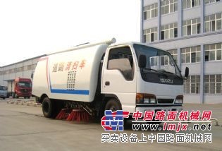煤廠水泥廠掃路車,慶鈴五十鈴掃地車多少錢,5噸小型道路清掃車