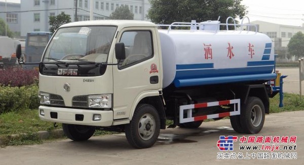 舒兰市东风140洒水车,6吨洒水车