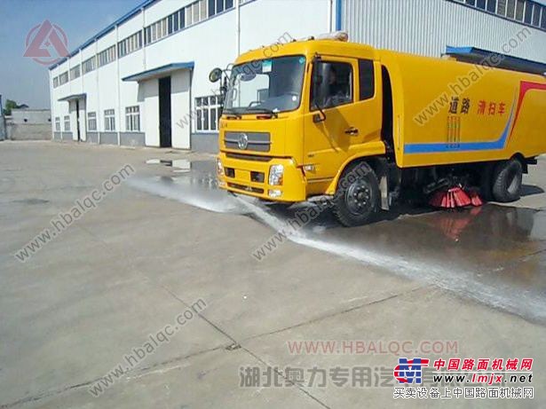 东风天锦多功能扫地车 东风天锦多功能扫路车 洒水扫路车