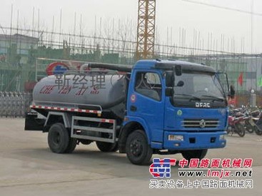 东风多利卡小型抽粪车_6吨真空吸粪车价格
